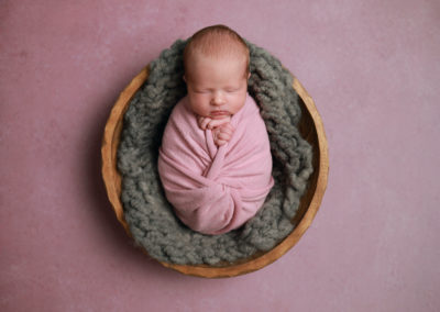 Newborn photoshoot Peekaboo Liverpool pink and grey