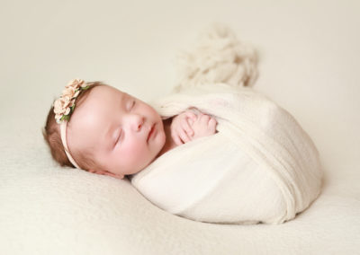 Newborn photoshoot Peekaboo Liverpool cream wrap & flower headband