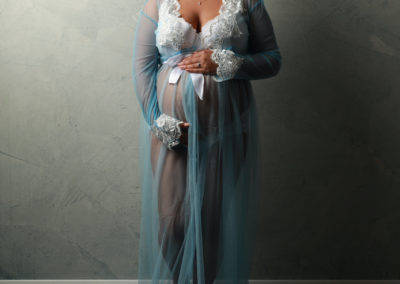 Maternity bump Photoshoot Peekaboo Liverpool blue bump gown